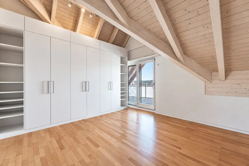 Charmant appartement maisonnette 5.5 pièces avec vue panoramique – photo 9 sur 17