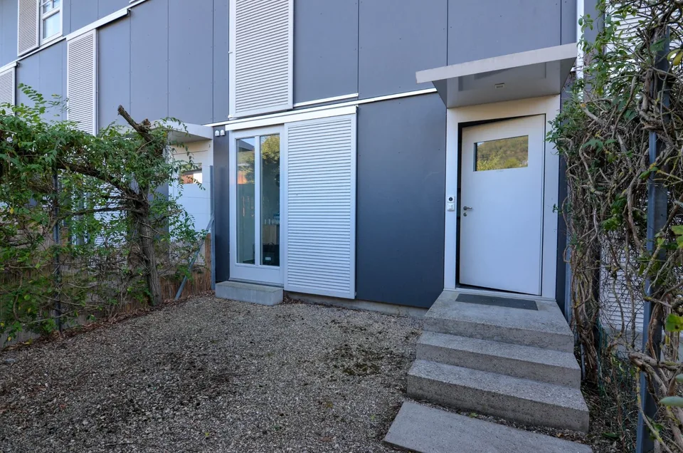 Maison mitoyenne moderne dans le centre de Frick