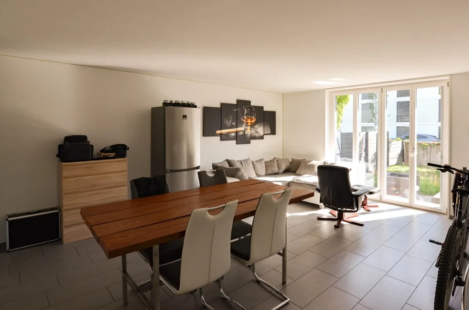 Maison mitoyenne moderne dans le centre de Frick
