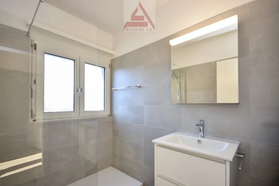 Luminoso appartamento di 4.5 locali / Helle 4.5 - Zimmerwohnung – foto 6 di 7