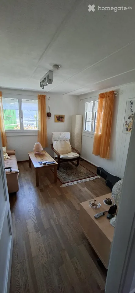 Kleine möblierte 2.5-Zimmer-Wohnung mit Garten und Aussicht - Vaas