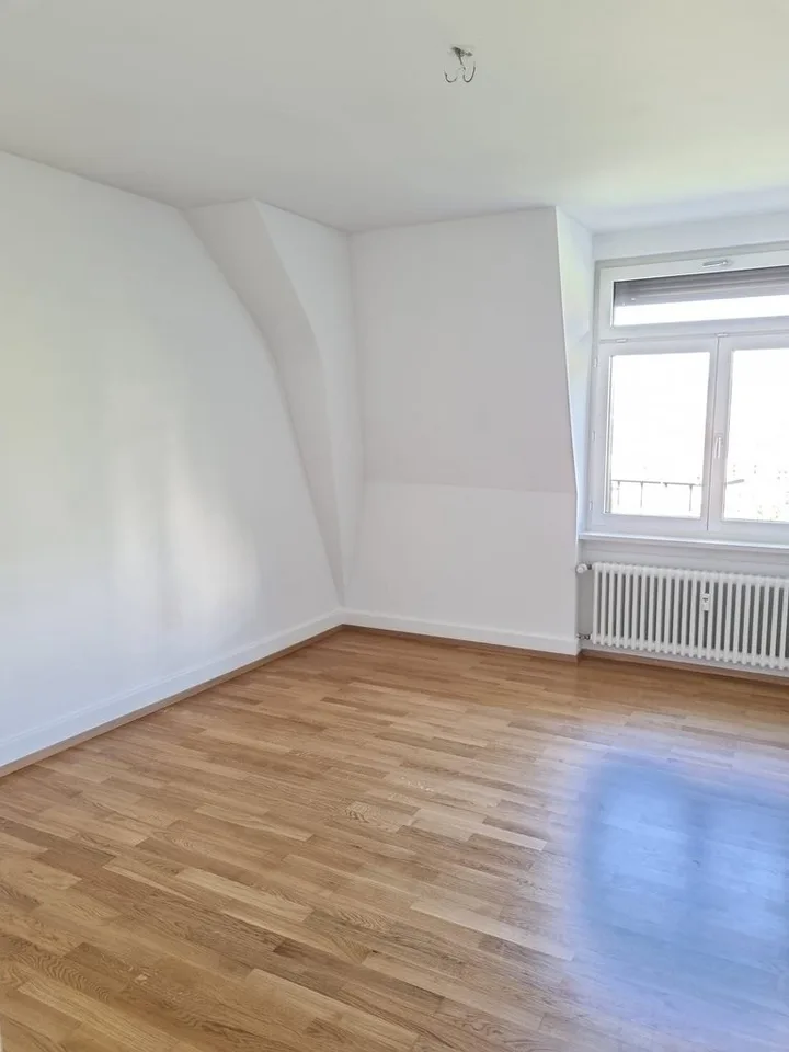 Stilvolle Altbauwohnung im Herzen von Kreis 6 – Foto 4 von 6