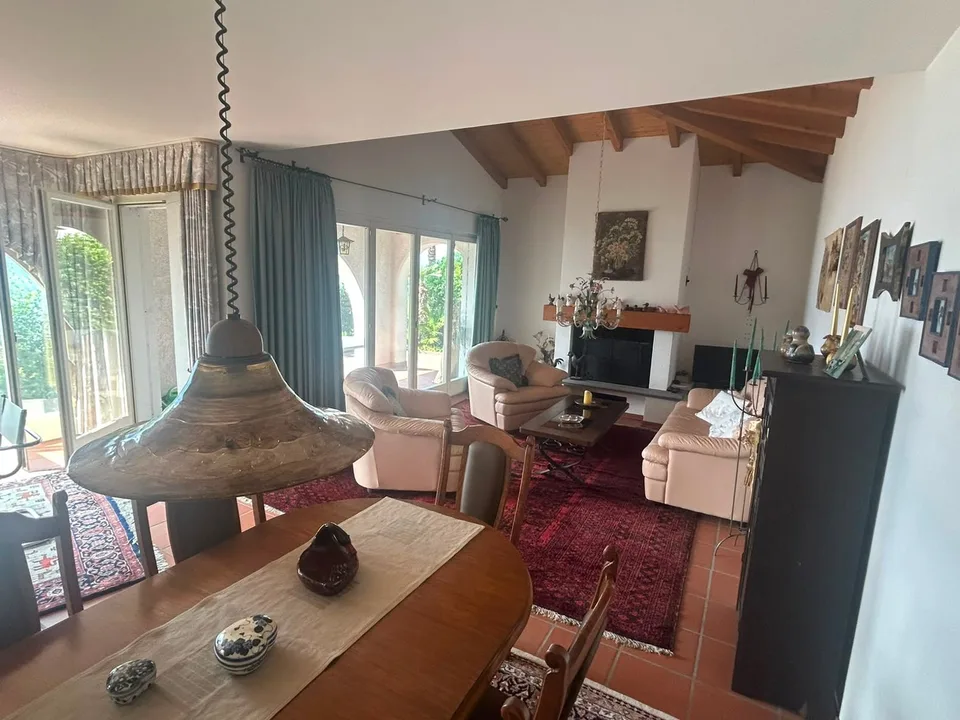 Incantevole casa unifamiliare ad Orselina con piscina e vista panoramica – foto 6 di 17