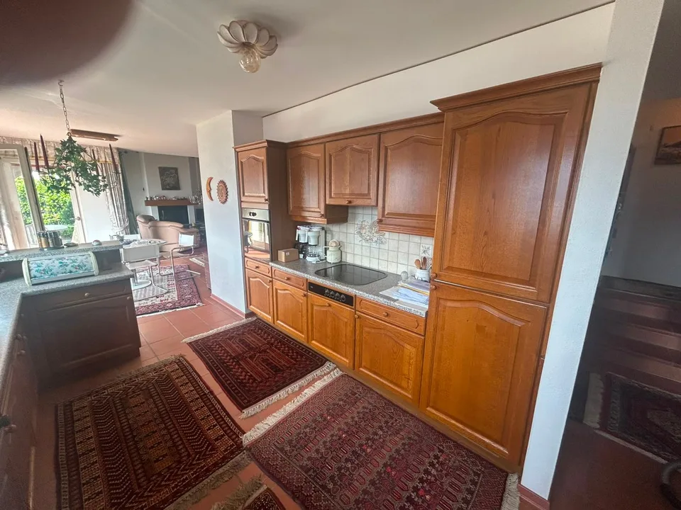Incantevole casa unifamiliare ad Orselina con piscina e vista panoramica – foto 8 di 17