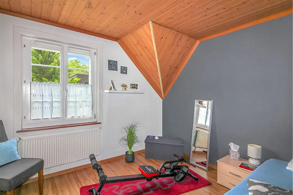 Maison unifamiliale 4½ pièces avec espace de vie généreux dans un emplacement central – photo 12 sur 13