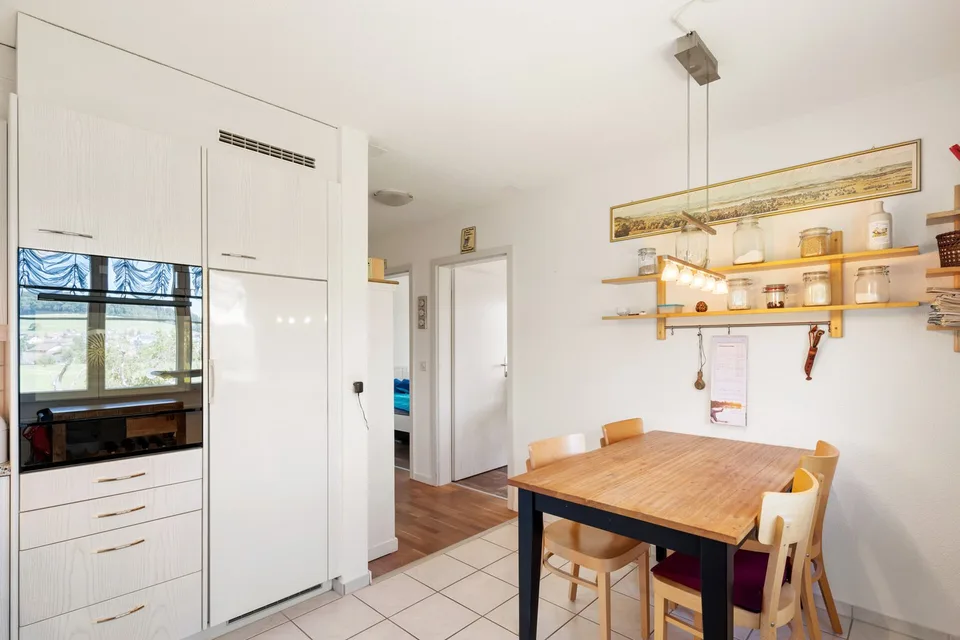 SONNIGE 4.5-ZIMMER-WOHNUNG MIT WEITBLICK INS GRÜNE – Foto 6 von 25