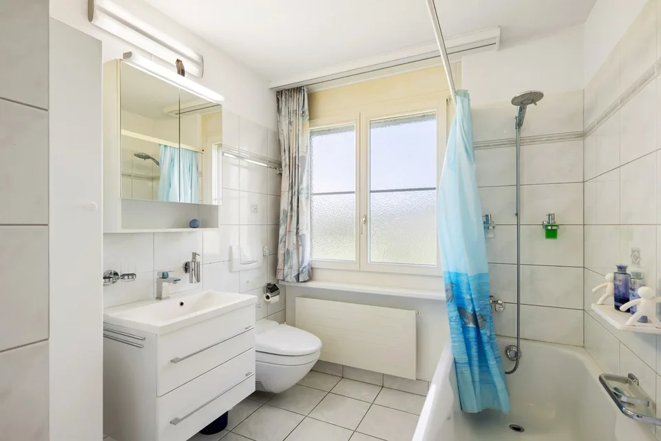 SONNIGE 4.5-ZIMMER-WOHNUNG MIT WEITBLICK INS GRÜNE – Foto 10 von 25