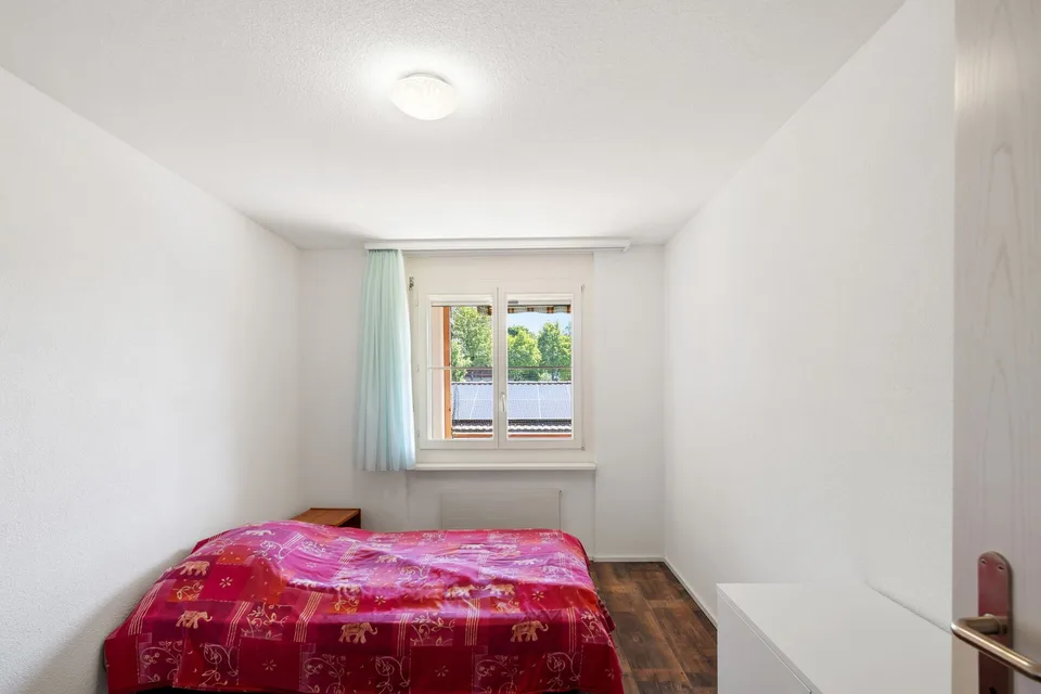 SONNIGE 4.5-ZIMMER-WOHNUNG MIT WEITBLICK INS GRÜNE – Foto 9 von 25
