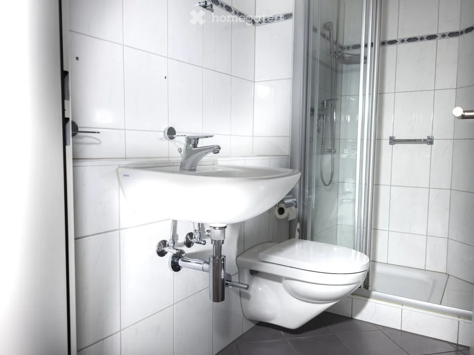 Bright 4.5-room apartment with balcony in Neerach