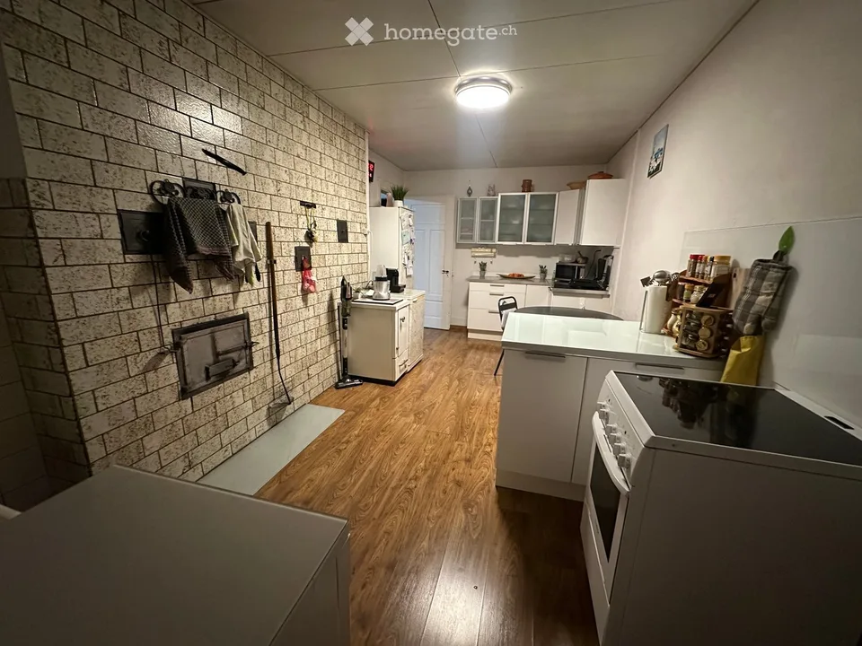 Appartamento di 4,5 locali in una casa colonica storica a Bülach
