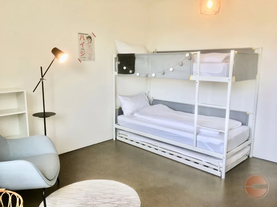 STILVOLLES 4.5 ZI. APARTMENT MITTEN IN DER STADT / STYLISH 4.5 ROOM APARTMENT IN THE MIDDLE OF CITY – Foto 10 von 14