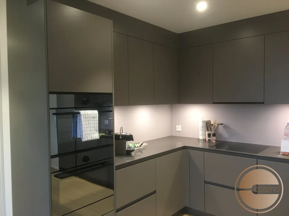 All inklusive Wohnen! Exklusive Attika-1-Schlafzimmer-Serviced Apartment mit Rundumterrasse