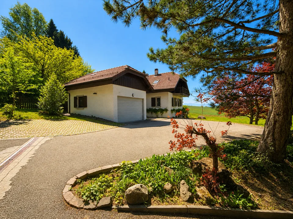 EPALINGES - 6 Zimmer in Villa mit hohem Standard – EHL in 10 Minuten – Garten & Terrasse