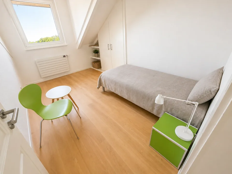 EPALINGES - 6 Zimmer in Villa mit hohem Standard – EHL in 10 Minuten – Garten & Terrasse