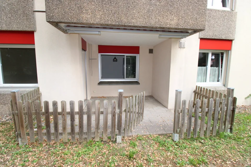 Appartamento moderno con posto giardino
