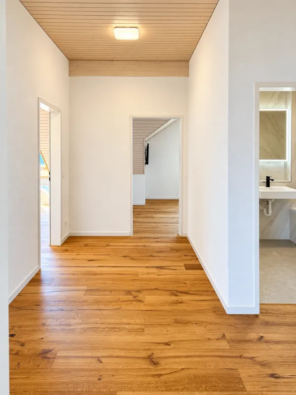 Exclusive 5.5-room attic apartment with approx. 160 m² - direct lift access, fireplace & 4 underground parking spaces – photo 8 of 15