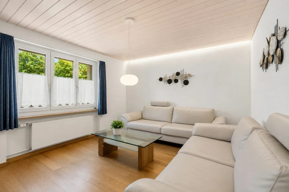 Einziehen, wohlfühlen, geniessen - Charmantes Zuhause mit viel Stauraum – Foto 4 von 11
