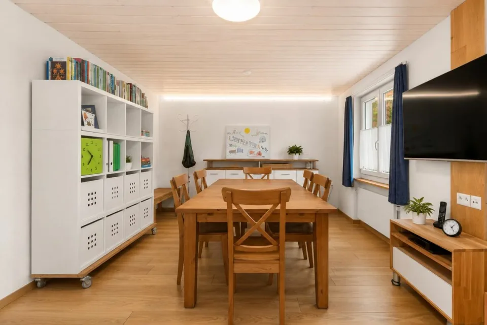 Einziehen, wohlfühlen, geniessen - Charmantes Zuhause mit viel Stauraum – Foto 5 von 11