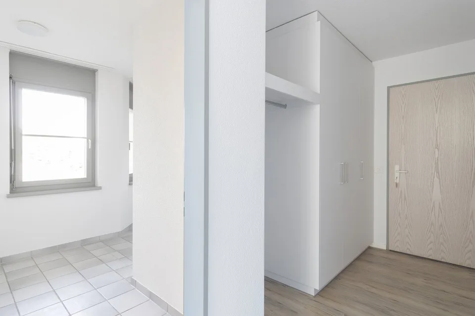 Appartamento ristrutturato con ampio balcone!