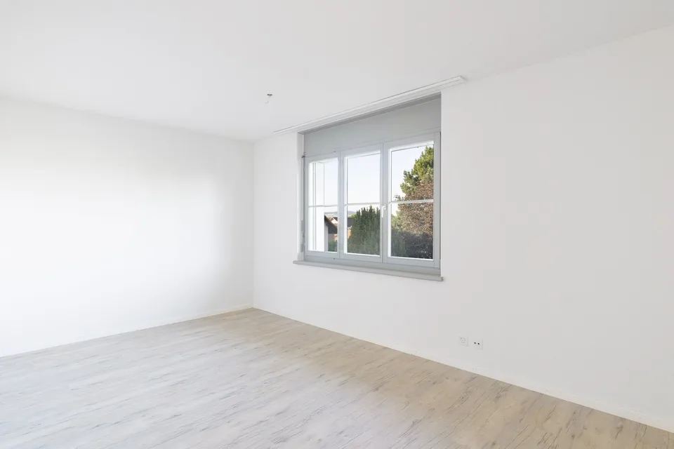 Appartamento ristrutturato con ampio balcone!