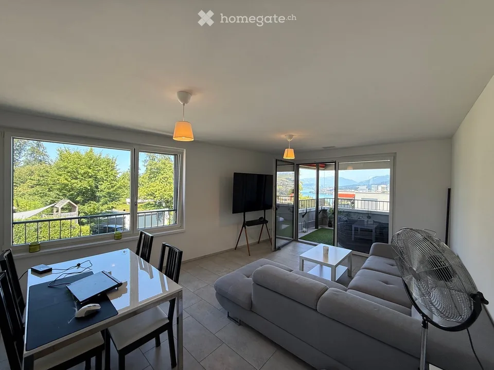 Appartement moderne 4.5 pièces avec vue sur le lac à Richterswil