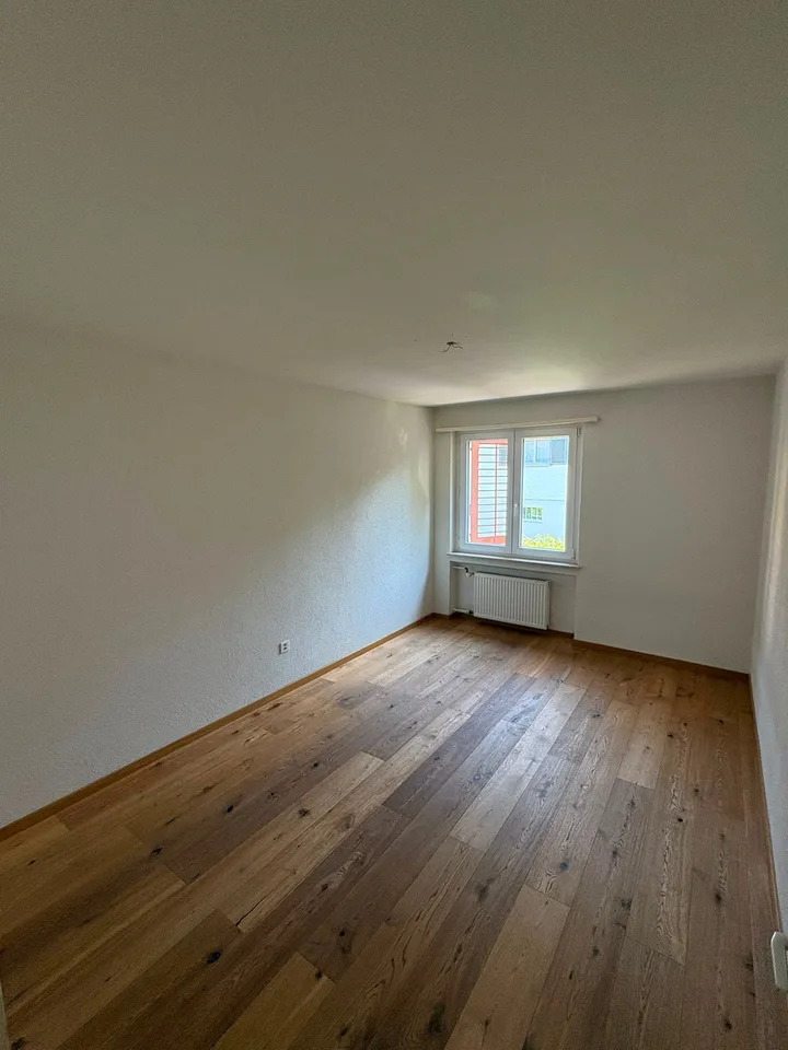 Bright 4-room apartment with balcony in Rorschach – available immediately!