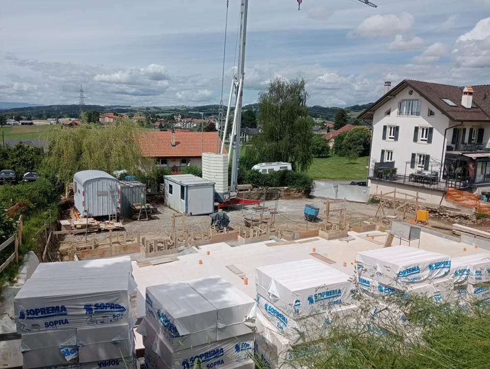 Villa mitoyenne 5.5 pièces en pignon en cours de construction livraison été 2027 – photo 2 sur 3