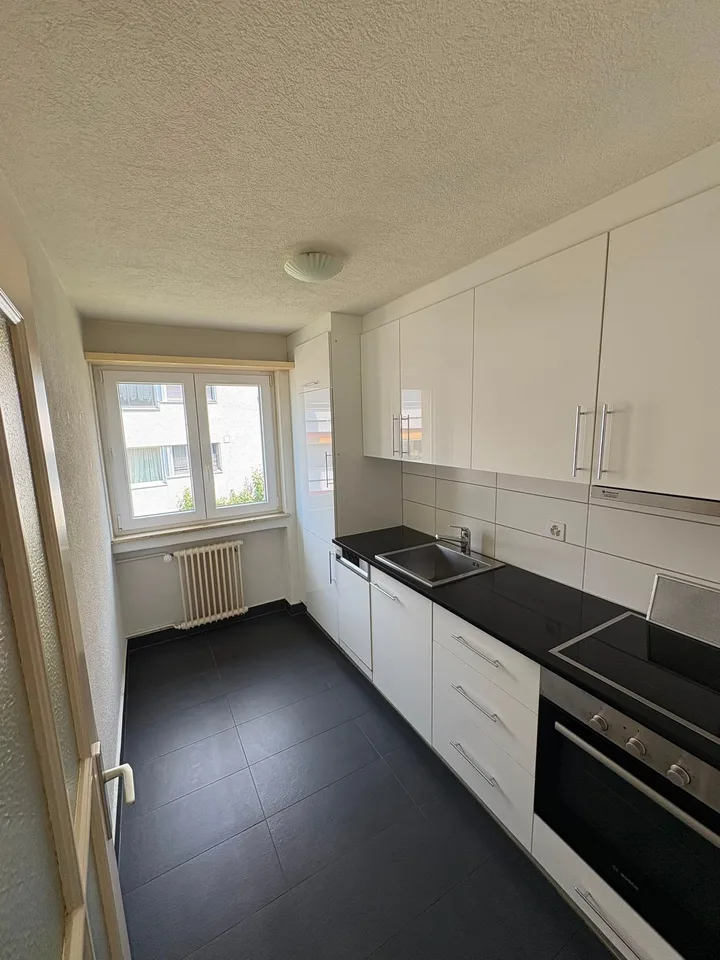 Charming 3-room apartment with balcony in Rorschach – available immediately!