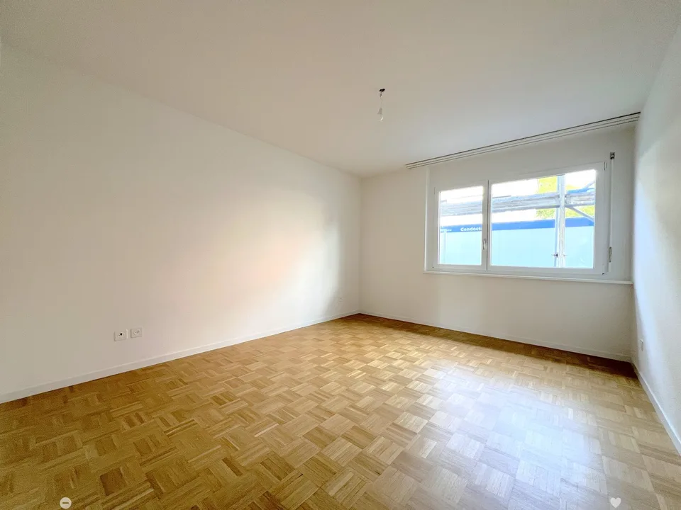 3.5-Zimmerwohnung im Hochparterre / App. 3.5 pièces rez-de-chaussée – photo 5 sur 7