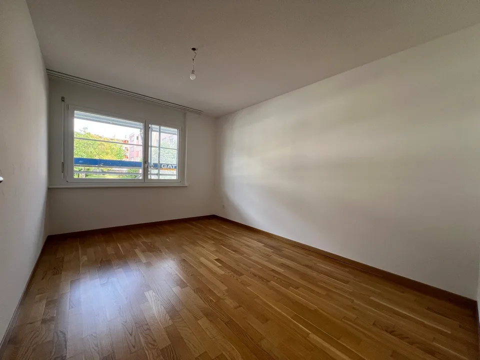 App. 3.5 pièces 1-er étage / 3.5-Zimmerwohnung 1. OG – photo 8 sur 9