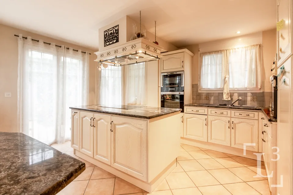 Au centre du village! Villa individuelle avec jardin – Foto 21 von 26