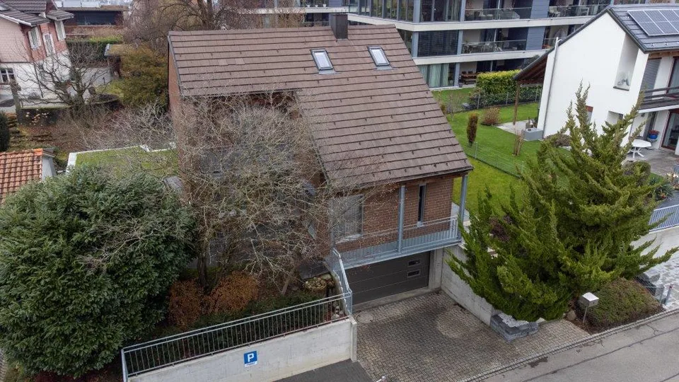 Charmantes 5.5-Zimmer-Einfamilienhaus mit Kamin in Kreuzlingen – Foto 4 von 14