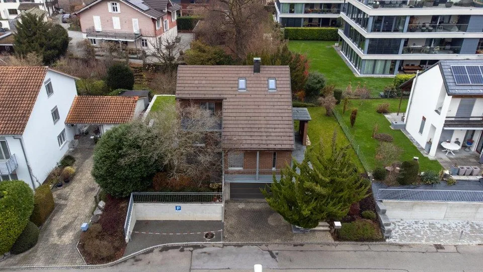 Charmantes 5.5-Zimmer-Einfamilienhaus mit Kamin in Kreuzlingen – Foto 5 von 14