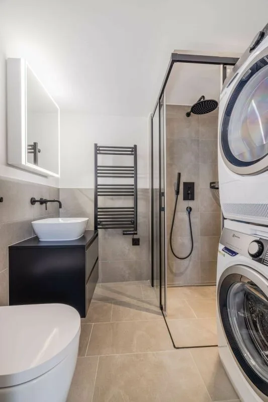 EXCLUSIVE: 3.5-room apartment with modern construction standards and unique rooftop terrace