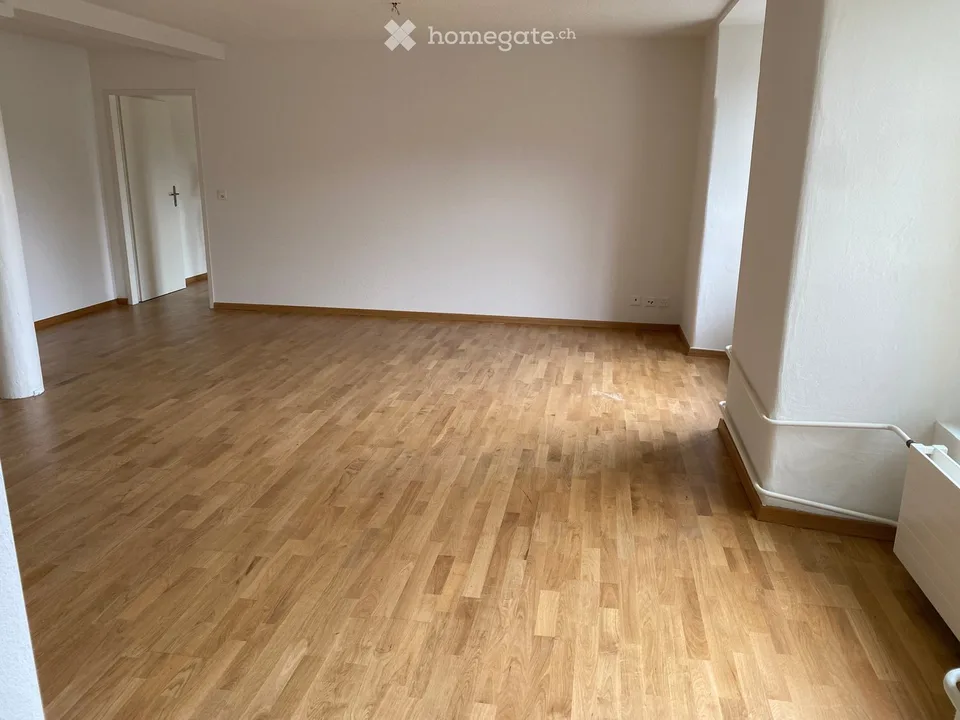 Grosse 2.5-Zimmerwohnung mit Industriecharme in ehemaliger Spinnerei – ab 16.10.2026 zu vermieten