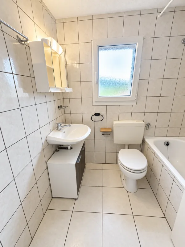 Appartamento con 3 camere e grande soggiorno e giardino comune a Fontaines