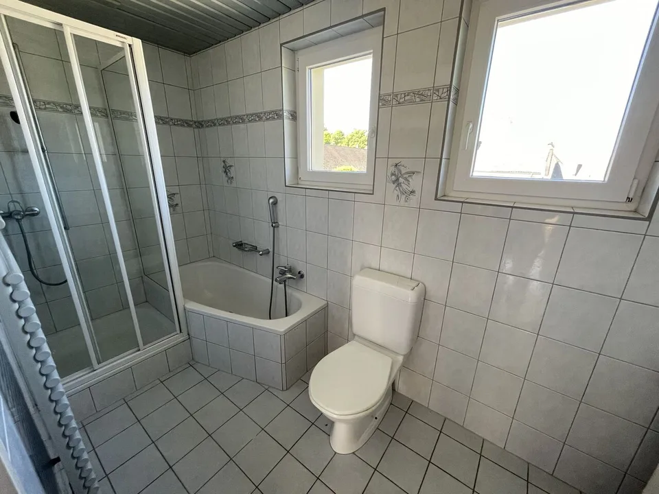 Grande maison rénovée située au centre du village de Chevenez – photo 8 sur 12
