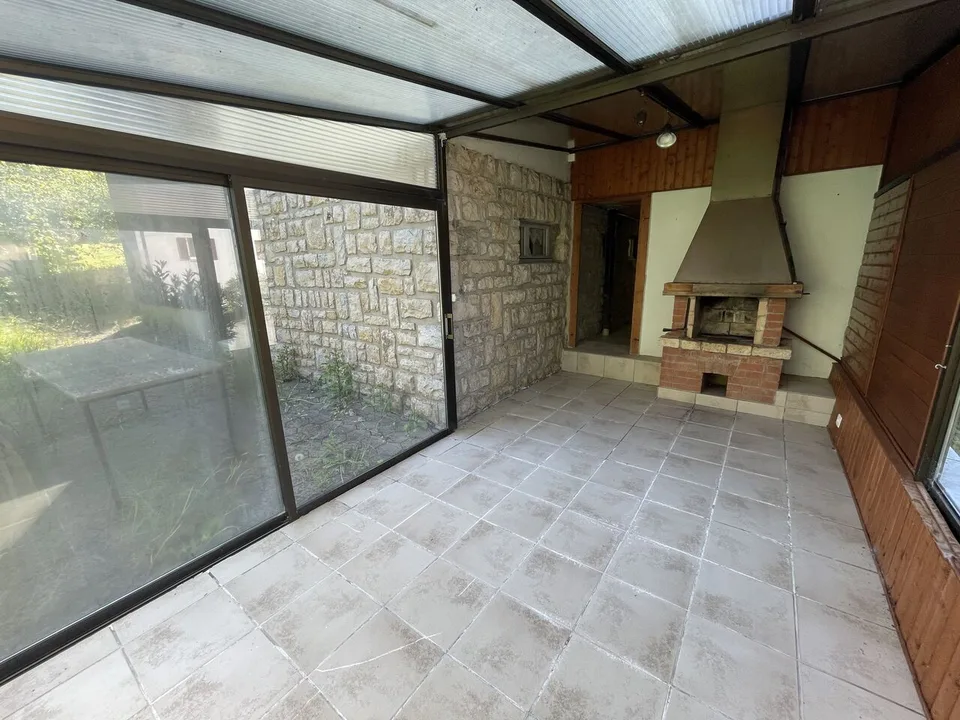 Grande maison rénovée située au centre du village de Chevenez – photo 9 sur 12