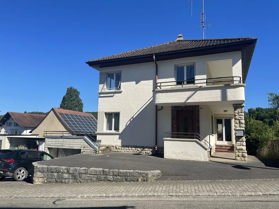 Grande maison rénovée située au centre du village de Chevenez – photo 12 sur 12