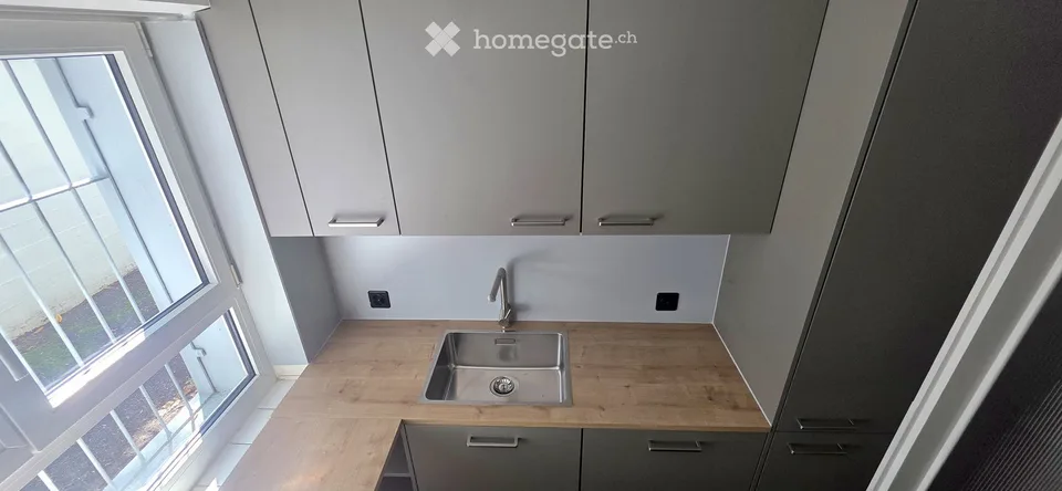 2.5-Zimmer-Wohnung im EG in Zollikon – sofort verfügbar / 2.5-Room Apartment in Zollikon