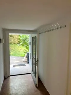 2.5-Zimmer-Wohnung im EG in Zollikon – sofort verfügbar / 2.5-Room Apartment in Zollikon