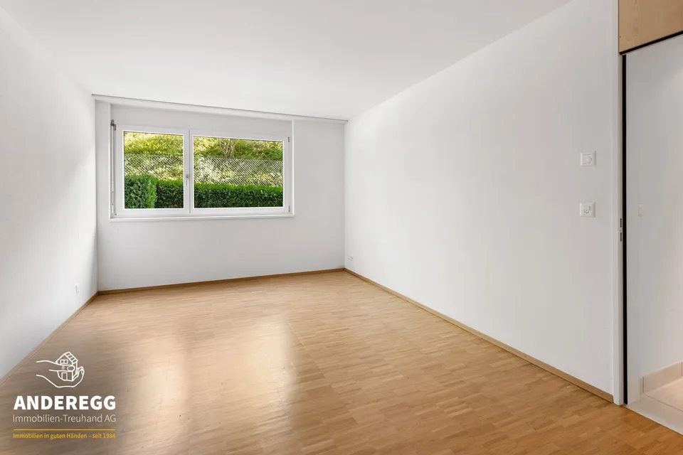 Wohnen mit viel Freiraum 4.5-Zi.-Wohnung im Erdgeschoss – Foto 11 von 13