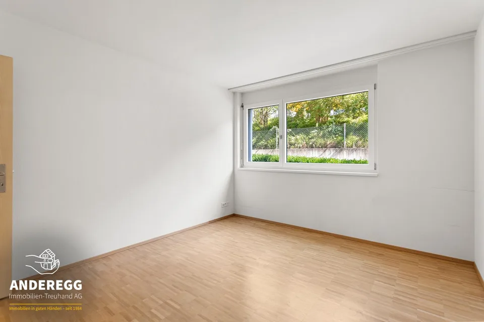 Wohnen mit viel Freiraum 4.5-Zi.-Wohnung im Erdgeschoss – Foto 7 von 13