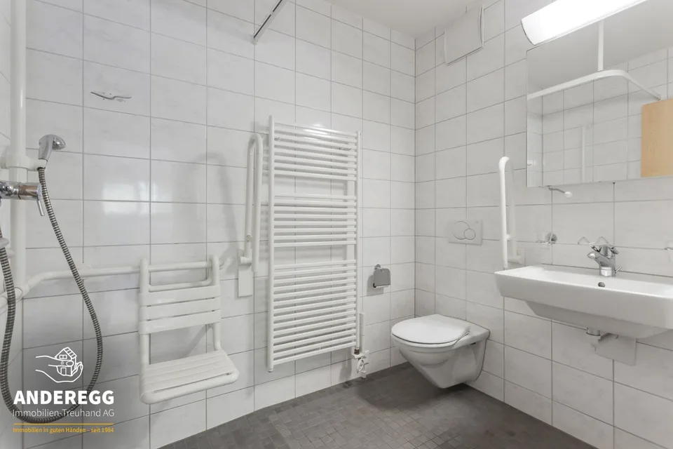 Wohnen mit viel Freiraum 4.5-Zi.-Wohnung im Erdgeschoss – Foto 10 von 13