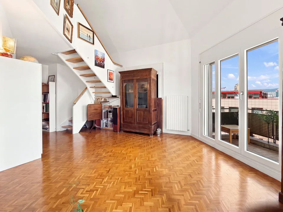 Duplex de 4 pièces avec balcon en attique – photo 4 sur 12