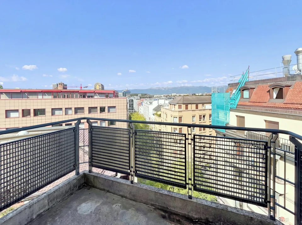 Duplex de 4 pièces avec balcon en attique – photo 10 sur 12