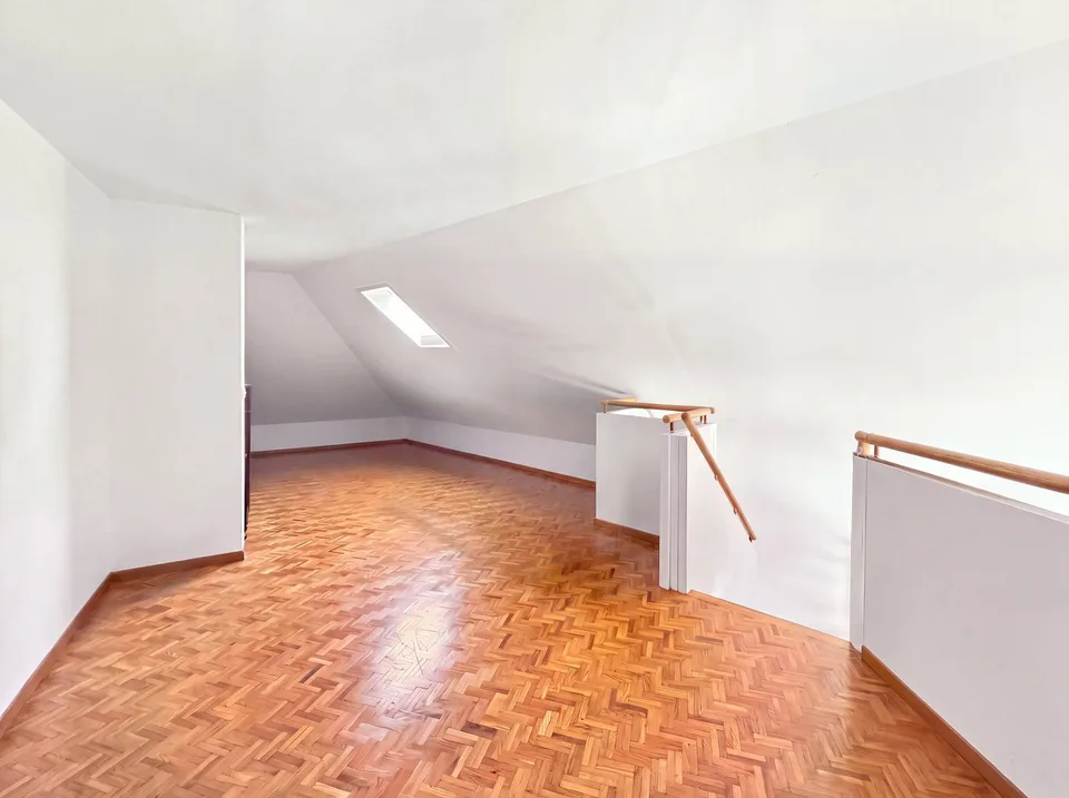 Duplex de 4 pièces avec balcon en attique – photo 12 sur 12