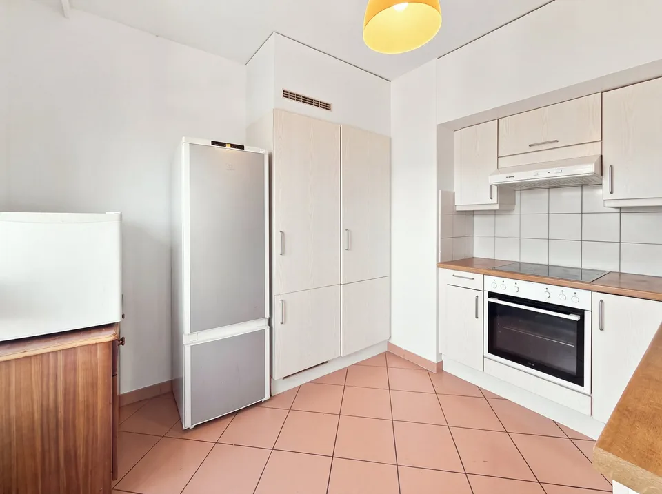 Duplex de 4 pièces avec balcon en attique – photo 5 sur 12