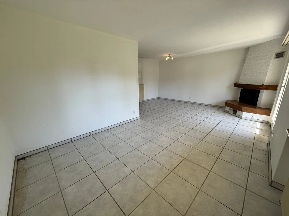 Maison jumelée de 5,5 pièces avec jardin à vendre à Hubersdorf – photo 5 sur 13