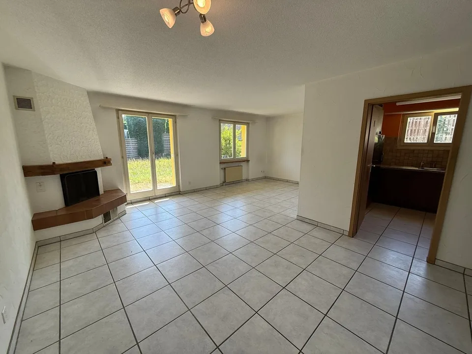 Maison jumelée de 5,5 pièces avec jardin à vendre à Hubersdorf – photo 4 sur 13